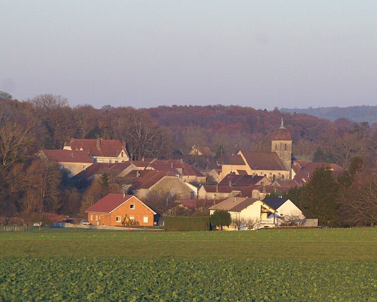 File:Village de Raze.JPG