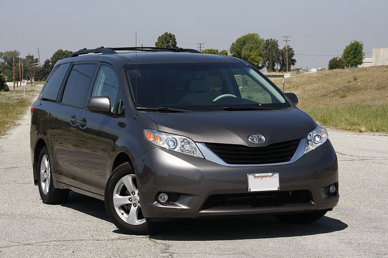 File:2012 Toyota Sienna.jpg