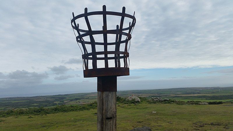 File:Carn Brea Beacon.jpg