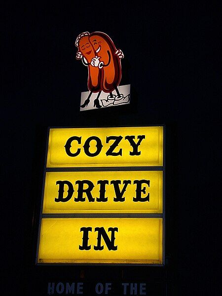 File:CozyDogDriveIn SpringfieldIL.jpg