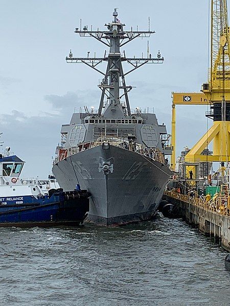 File:DDG-125 After Launch.jpg