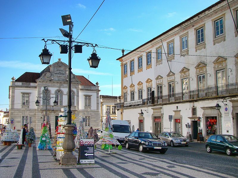 File:GiraldoSquare Évora.jpg