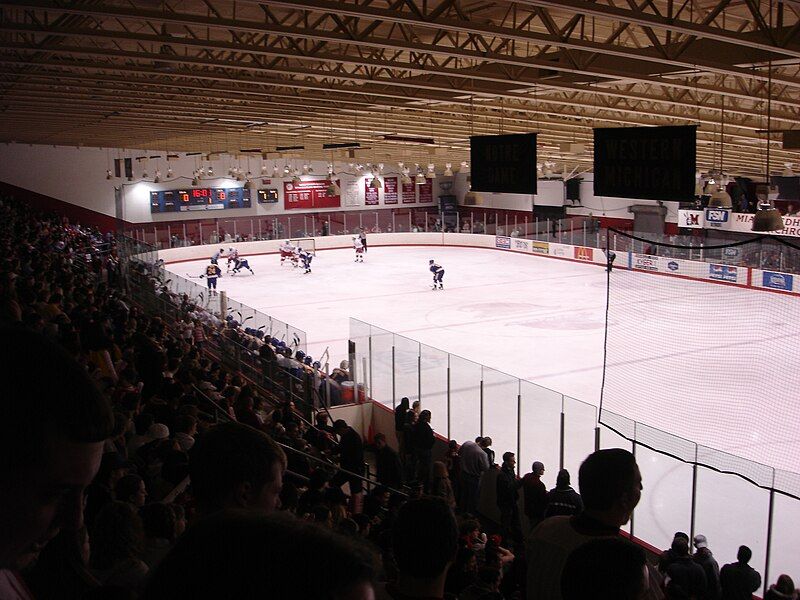 File:Goggin Ice Arena.JPG