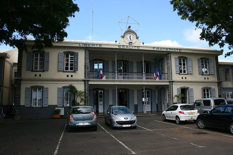 File:Hôtel-de-ville-de-Saint-André.JPG