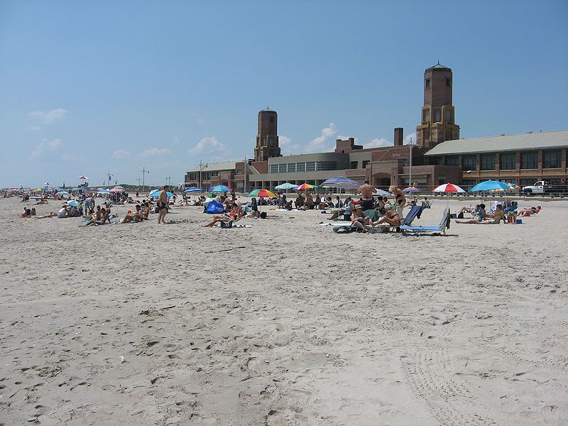 File:Jacob Riis Park.jpg