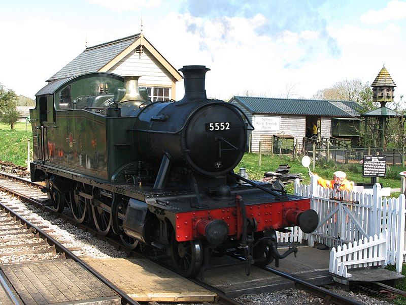 File:Totnes SDR 5552.jpg