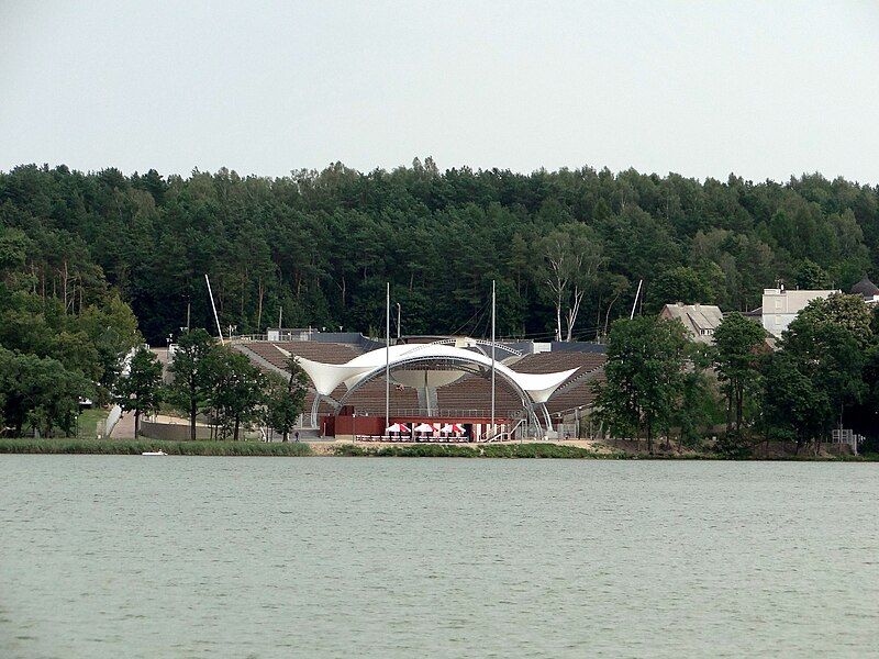 File:Amphitheater in Mrągowo.jpg