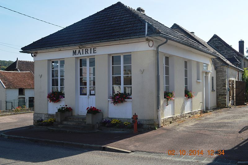 File:Arrelles Mairie.JPG