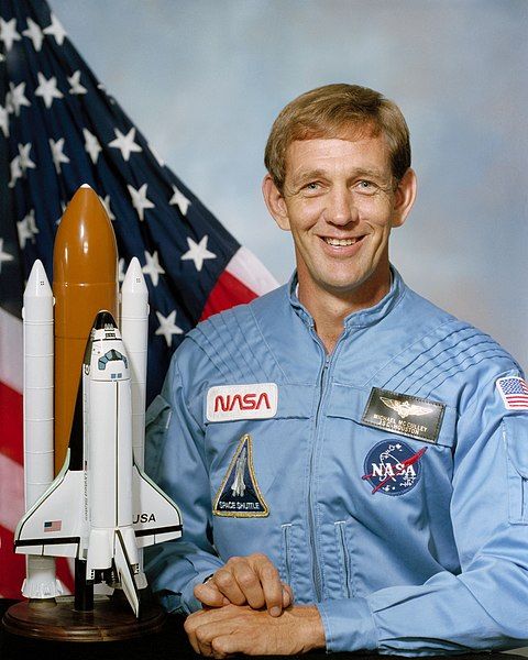 File:Astronaut michael mcculley.jpg