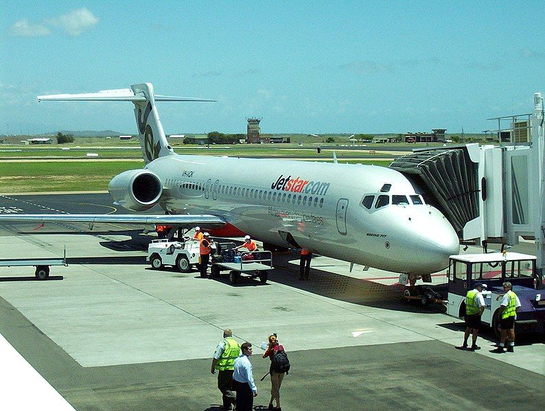 File:Boeing 717-200 Jetstar.jpg