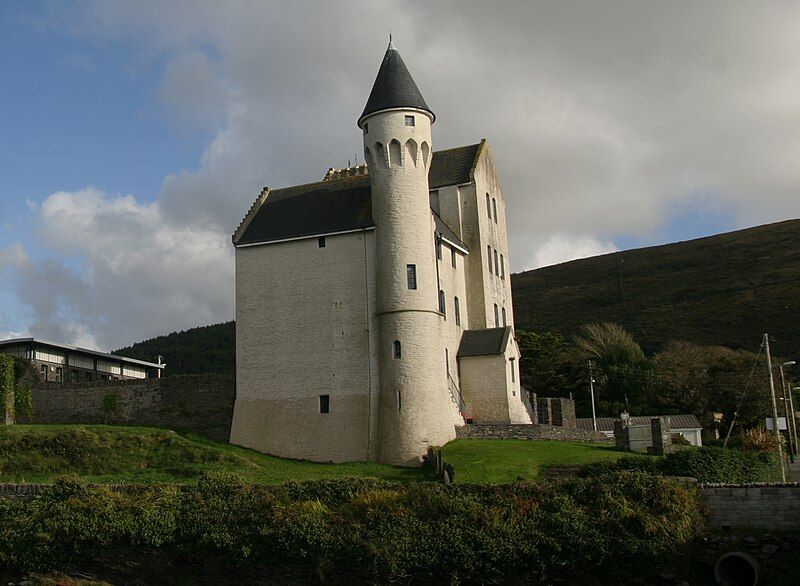 File:Cahersiveen Barracks.jpg