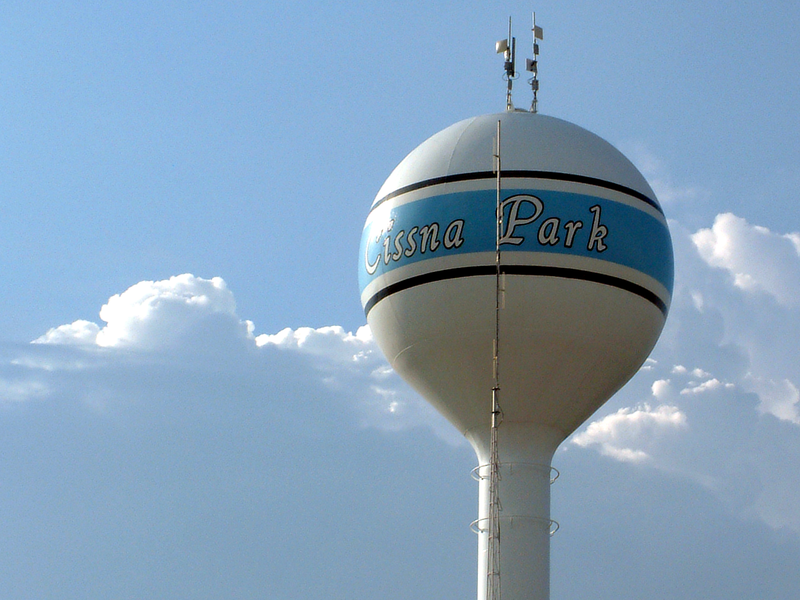 File:Cissna Park watertower.png