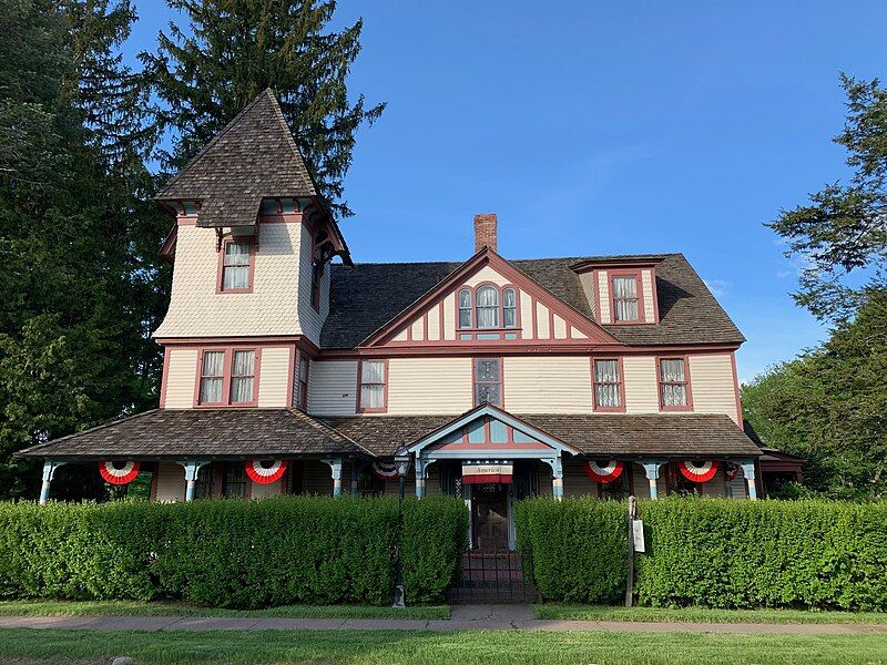 File:Hicks-Stearns Family Museum.jpg