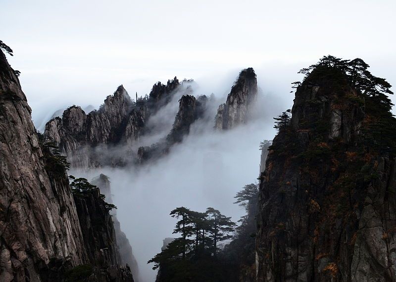 File:Huangshan-瀑布云 20141109.JPG