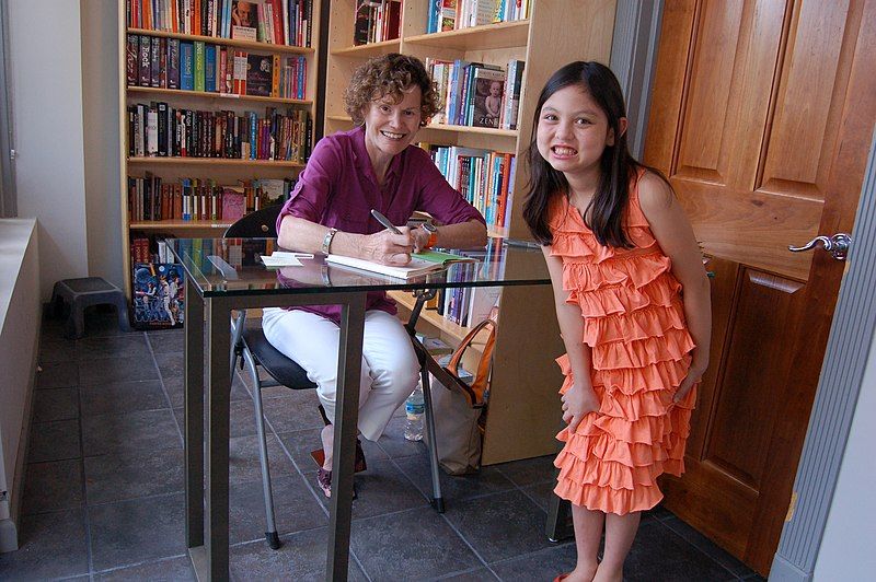 File:JudyBlume2009.jpg