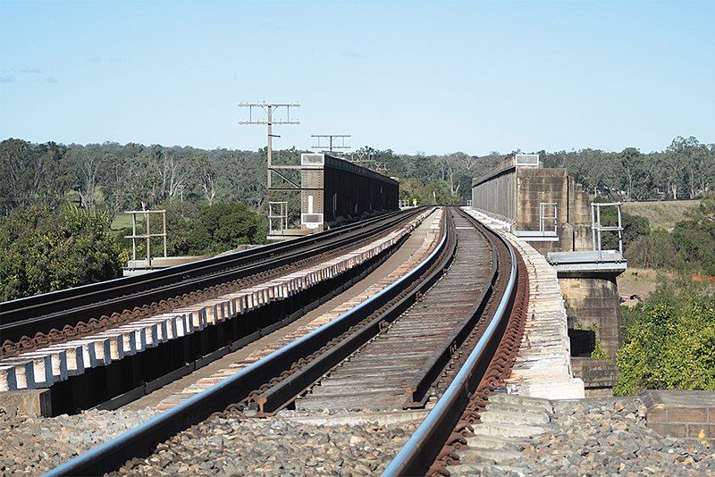 File:Menangle Viaduct 1.jpg