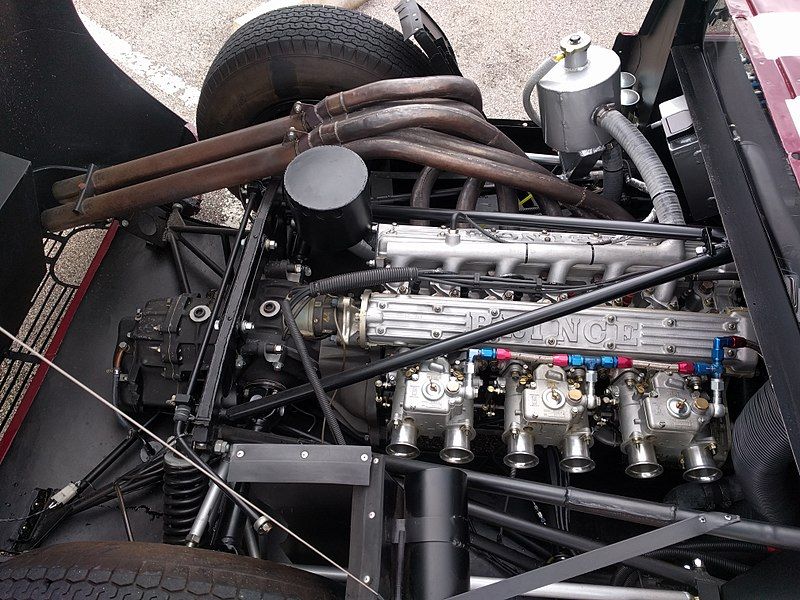 File:Nissan GR-8 Engine2.jpg