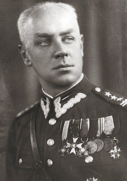 File:Piotr Skuratowicz (1891-1940).jpg