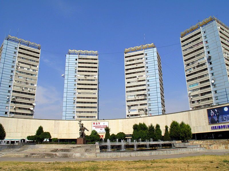 File:Residential Towers (3926792798).jpg