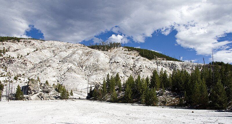 File:Roaring Mountain YNP1.jpg