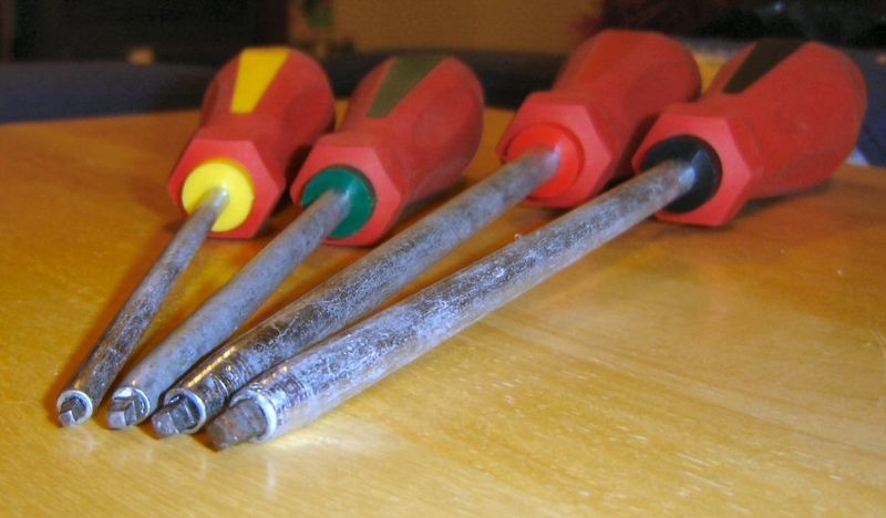 File:Robertson screwdrivers.jpg