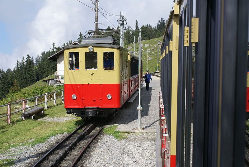 File:Schynige Platte Zahnradbahn.jpg