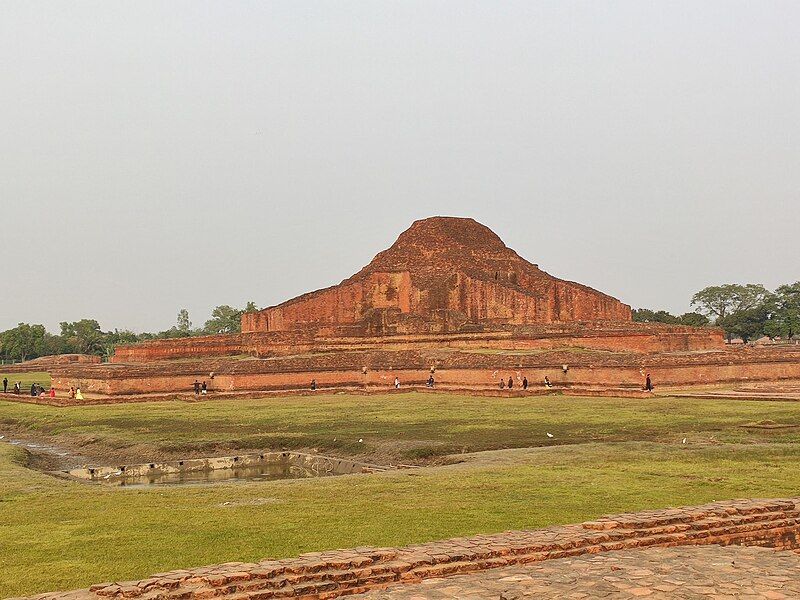 File:Sompur Mahavihara (Paharpur).jpg