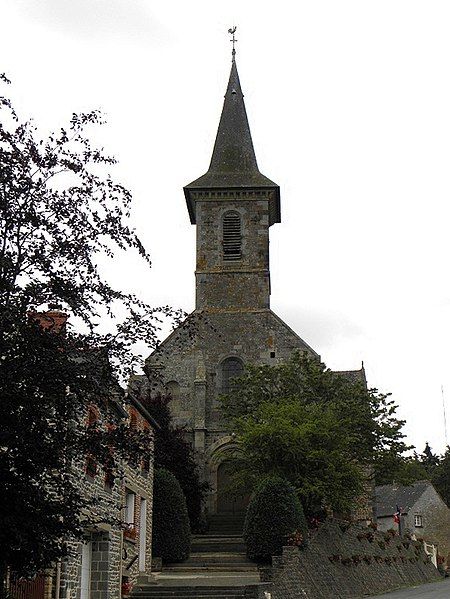 File:Trévérien (35) Église.jpg