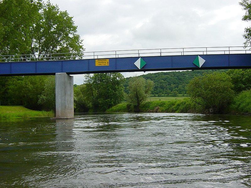 File:Unstrut Bruecke Weischuetz.jpg