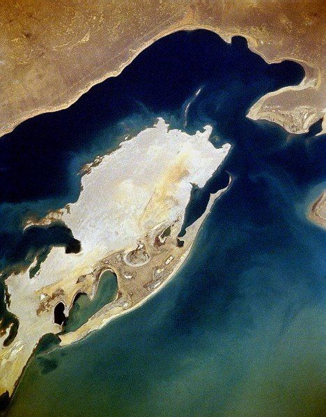 File:Vozrozhdeniya Island.jpg