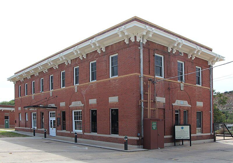 File:Arizona-Eastern-Railroad-Depot.jpg