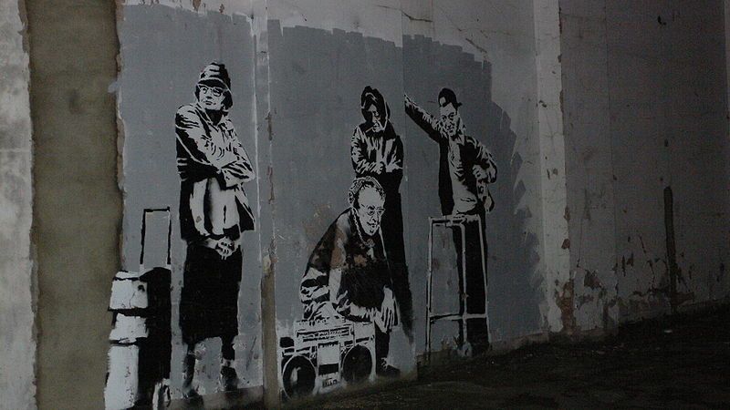 File:Banksy people Clerkenwell.jpg