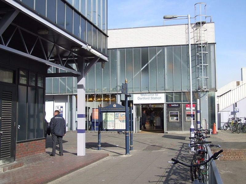 File:DartfordStation4840.JPG