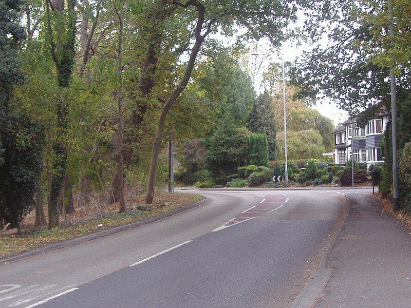 File:Eastcote High St4.jpg