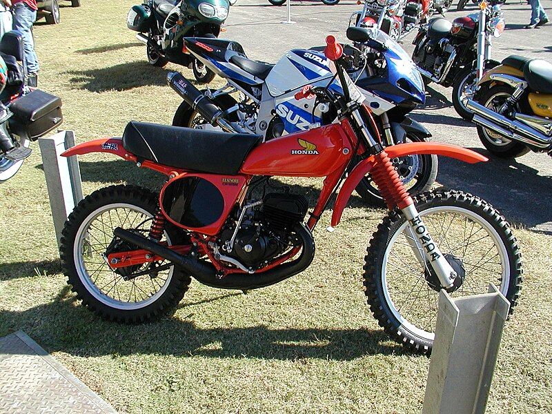 File:Honda CR125M ELSINORE.jpg