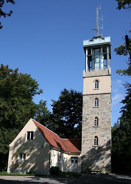 File:KM Hutbergturm Neu1.jpg