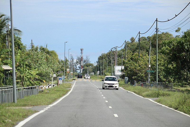 File:Kampong Sengkarai.jpg