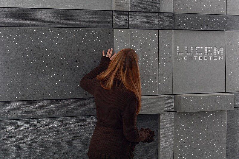 File:LUCEM Translucent Concrete.jpg