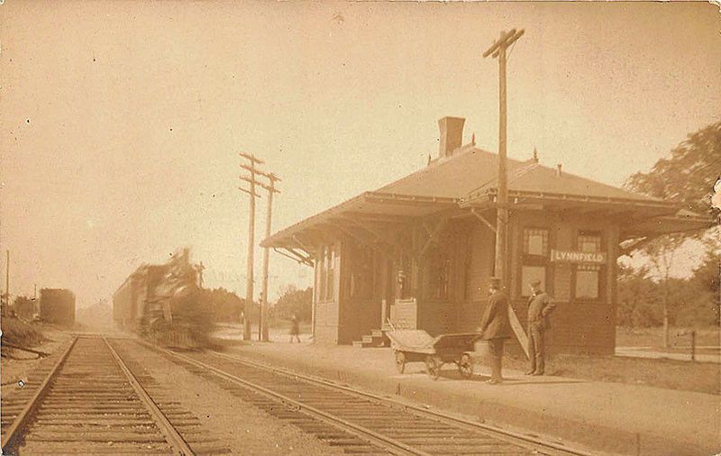 File:Lynnfield station postcard.jpg