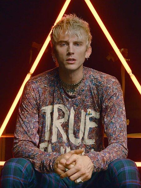 File:MGK 2021 VMA.jpg