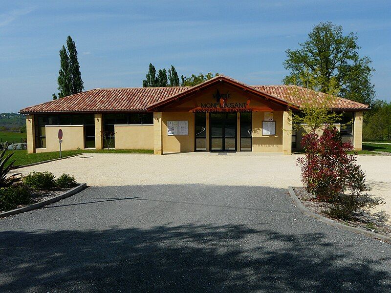 File:Monplaisant mairie.JPG