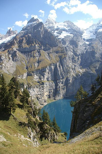 File:Oeschinensee 5.JPG