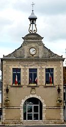 The town hall in Oucques