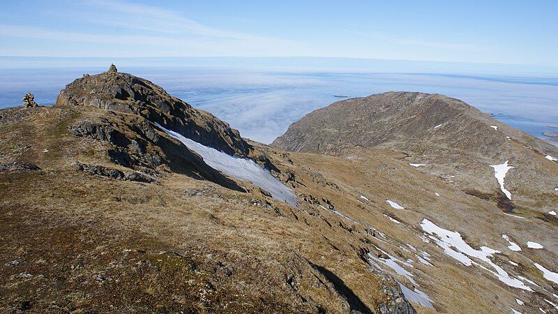 File:Palasip-Qaqqaa-western-summit.jpg