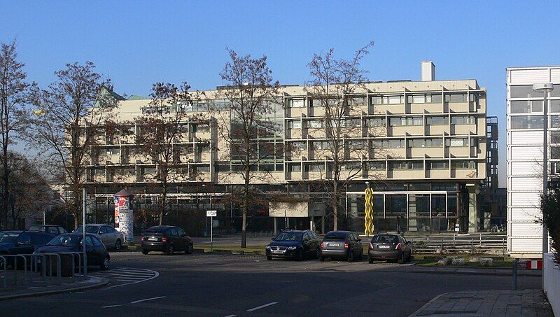 File:Weissenhof Akademie 2.jpg