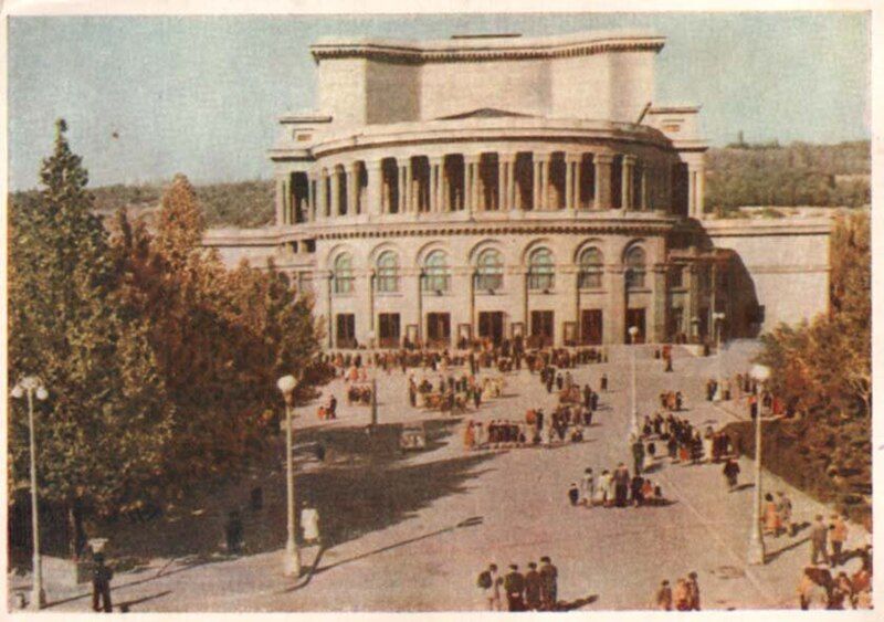 File:1951 Erevan Teatr.jpg