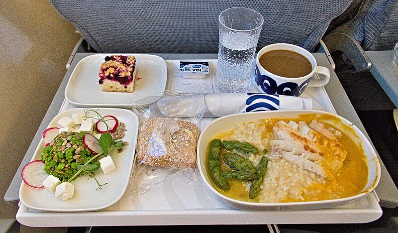 File:Airplane food.jpg