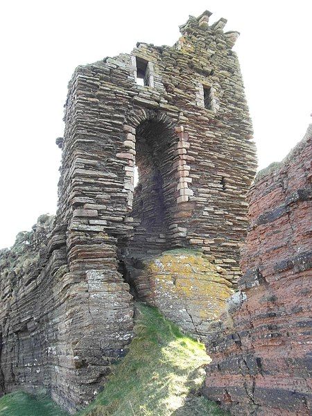 File:Buchollie Castle-geograph-2888050.jpg