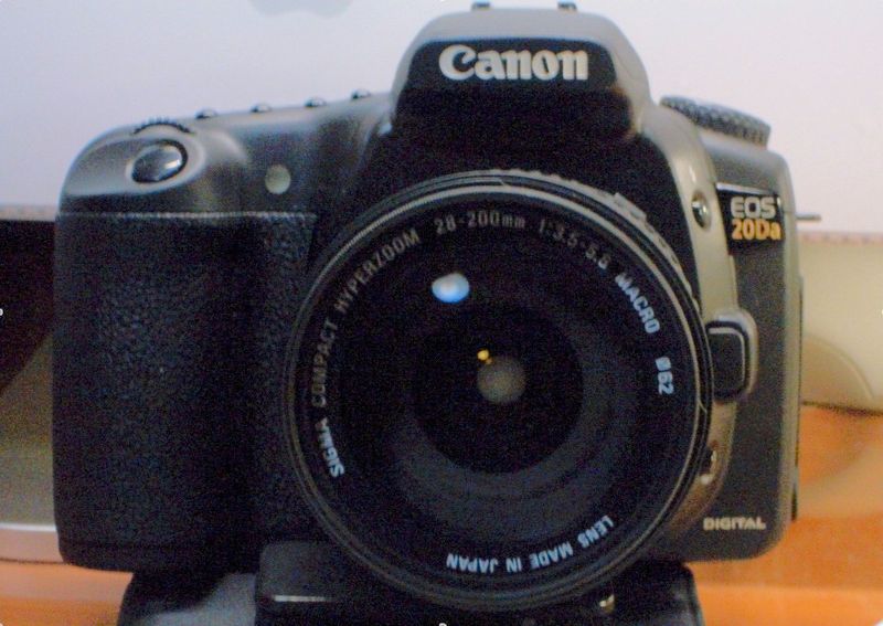 File:Canon EOS 20Da.jpg