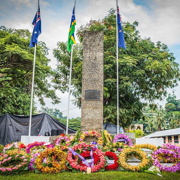 File:Cenotaph, Honiara.jpg